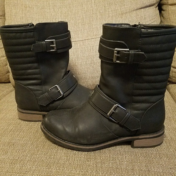 Muk Luks Shoes - EUC Black Muk Luks Moto Boots